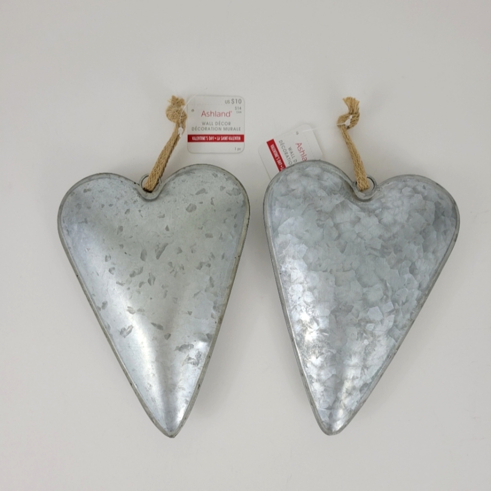 Valentine Decor Set of Two Rustic Metal Heart Wall Decor Murale